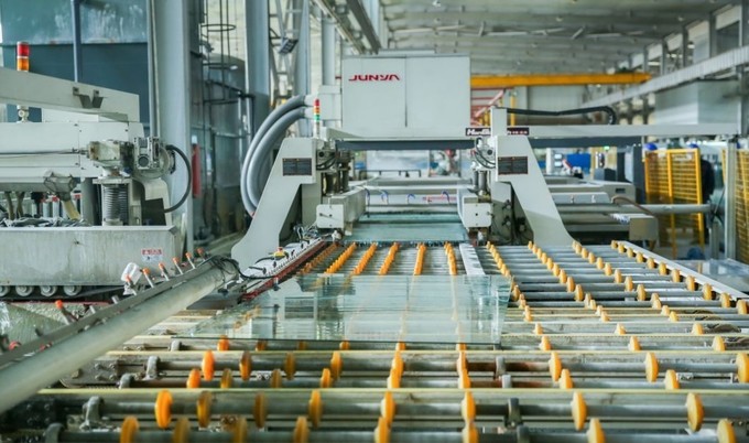Qingdao Shinerising Glass Co., Ltd производственная линия завода