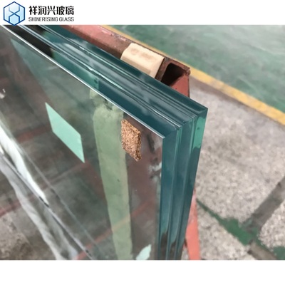 Сертификат CE 6.38/8.38/10.38/12.38mm Прозрачное/цветное ламинированное стекло с полированными краями