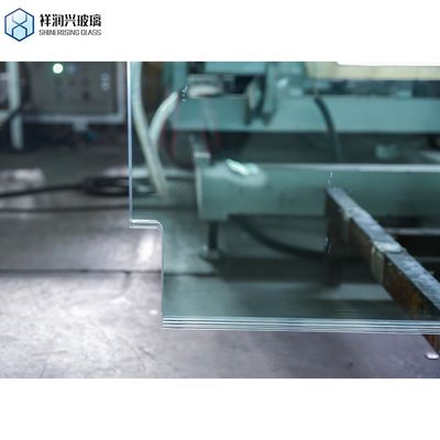 Загарное декоративное стекло для оконных дверей зданий 8 мм Прозрачная изогнутая дверь для безопасного душа