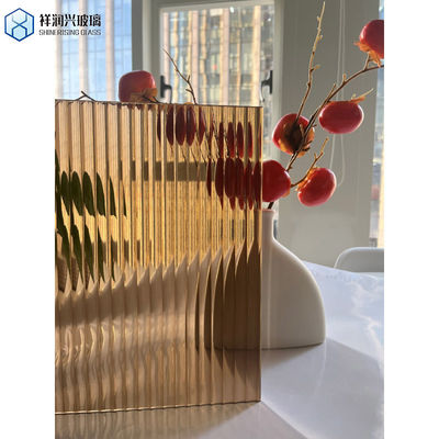 Сверхультрачестный низкожелезный окрашенный отражающий лист плавучего стекла бронзовый темно-синий зеленый серый евросерый 2 мм 3 мм 4 мм 5 мм 6 мм 8 мм 10 мм 12 мм 15 мм 19 мм