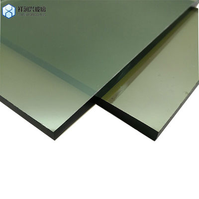 Огреваемое стекло, поглощающее тепло