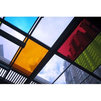 Строительное стекло в плоском темно-бронзовом окрашенном закаленном стекле для ламинированных конструкций